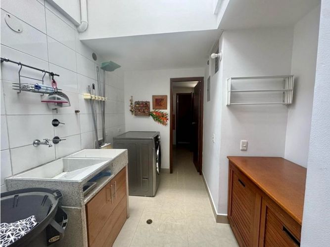 Casa de 3 alcobas en venta en La Sebastiana, Envigado, 251 m² · foto 19 de 24