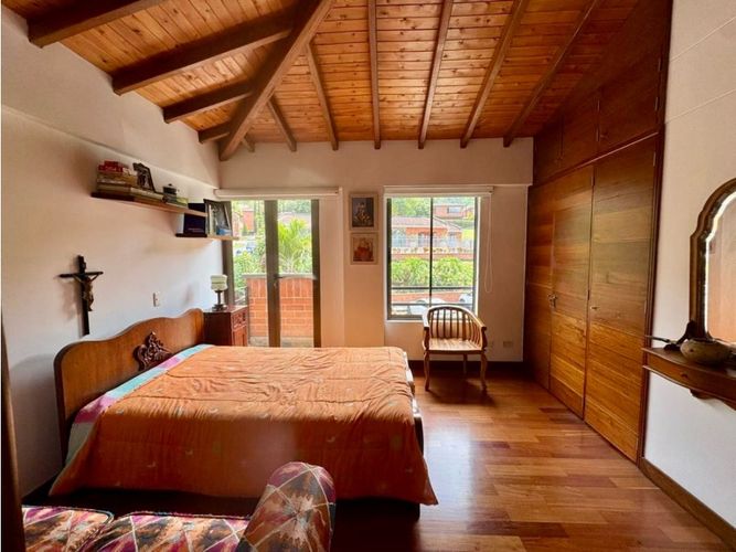 Casa de 3 alcobas en venta en La Sebastiana, Envigado, 251 m² · foto 22 de 24