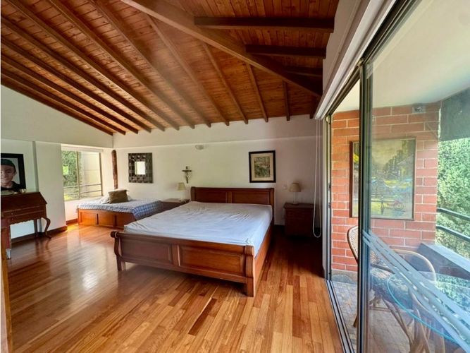 Casa de 3 alcobas en venta en La Sebastiana, Envigado, 251 m² · foto 24 de 24