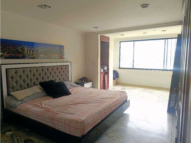 Apartamento de 3 alcobas en venta en San Vicente, Cali, 188 m² · foto 5 de 12