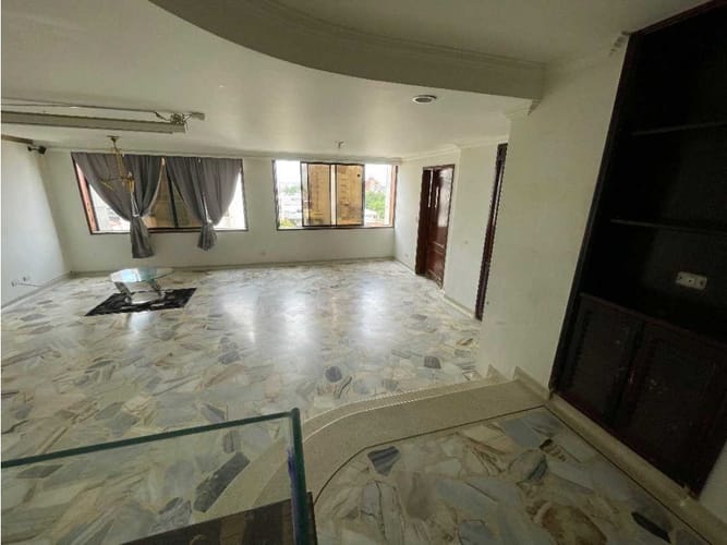 Apartamento de 3 alcobas en venta en San Vicente, Cali, 188 m² · foto 8 de 12