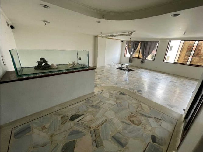 Apartamento de 3 alcobas en venta en San Vicente, Cali, 188 m² · foto 9 de 12