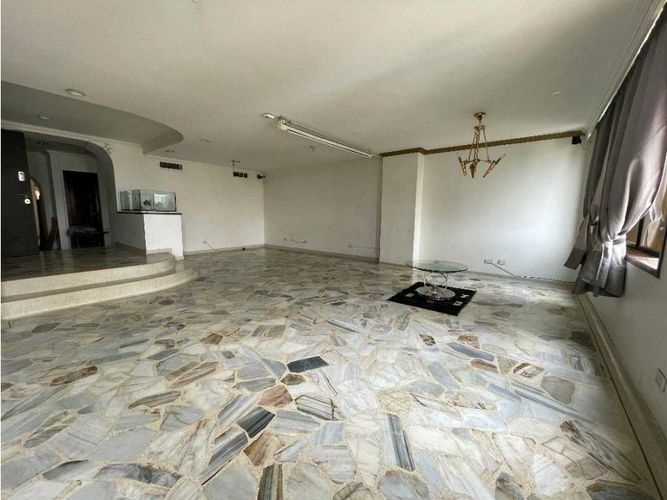 Apartamento de 3 alcobas en venta en San Vicente, Cali, 188 m² · foto 10 de 12
