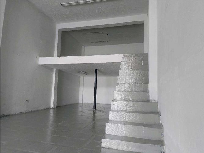 Casa de 6 alcobas en venta en San Pedro Claver, Cali, 270 m² · foto 3 de 10