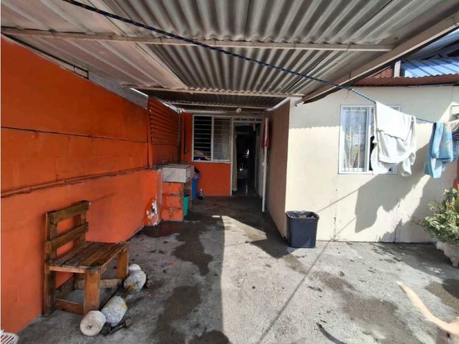 Casa de 6 alcobas en venta en San Pedro Claver, Cali, 270 m² · foto 8 de 10