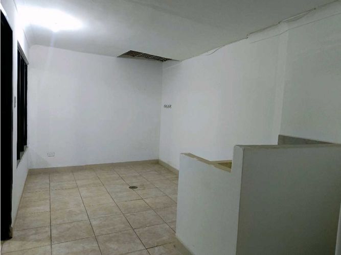 Casa de 15 alcobas en venta en El Rodeo, Cali, 300 m² · foto 9 de 24