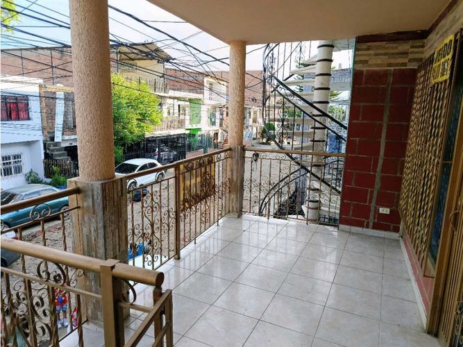 Casa de 15 alcobas en venta en El Rodeo, Cali, 300 m² · foto 10 de 24