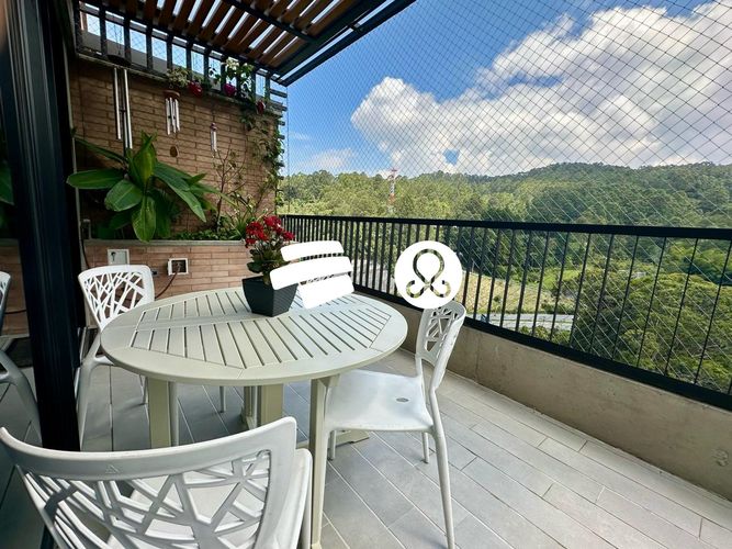Apartamento de 2 alcobas en venta en El Poblado, Medellín, 95 m² · foto 3 de 16