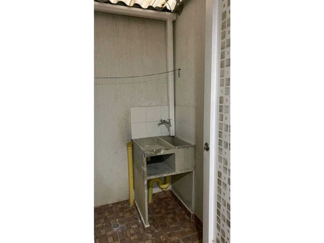 Apartamento de 2 alcobas en venta en El Carmelo, Candelaria, 50 m² · foto 8 de 9