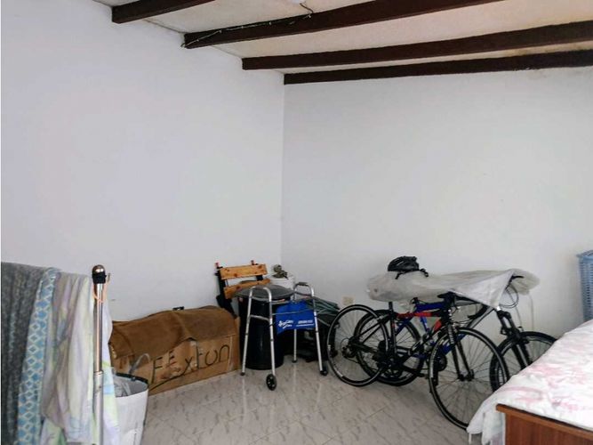 Casa de 8 alcobas en venta en Villa Del Lago, Cali, 385 m² · foto 8 de 24