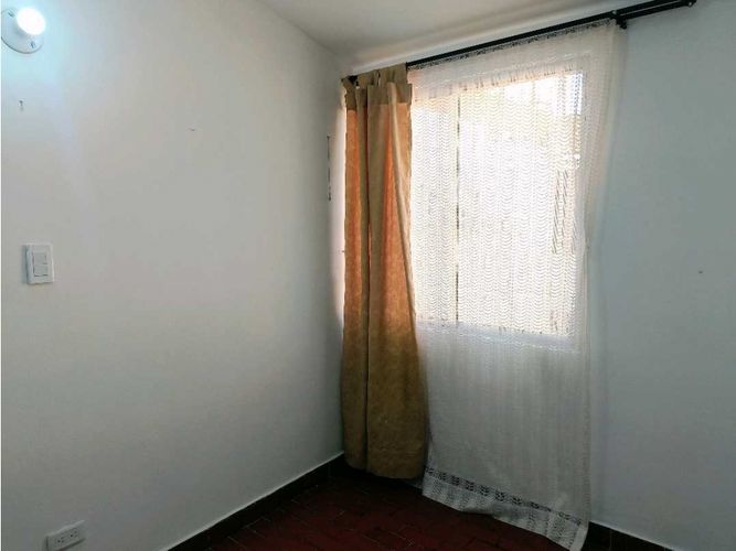 Apartamento de 3 alcobas en venta en Villa Del Lago, Cali, 59 m² · foto 10 de 17