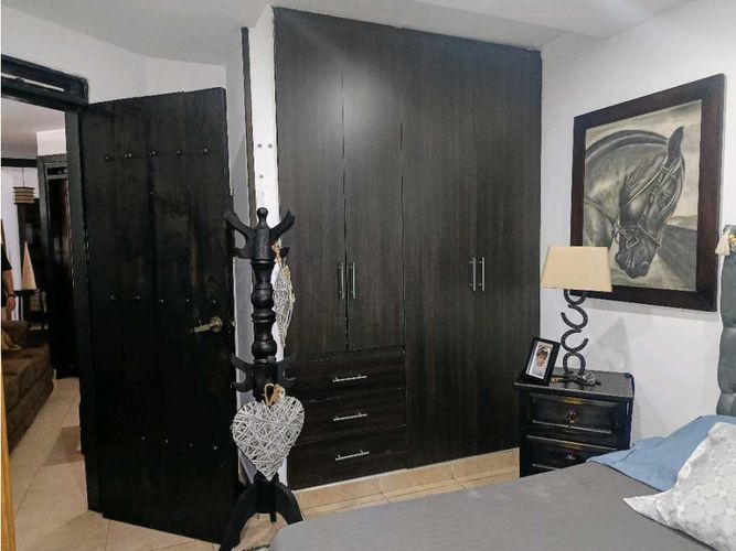 Casa de 8 alcobas en venta en Villa Del Lago, Cali, 385 m² · foto 22 de 24