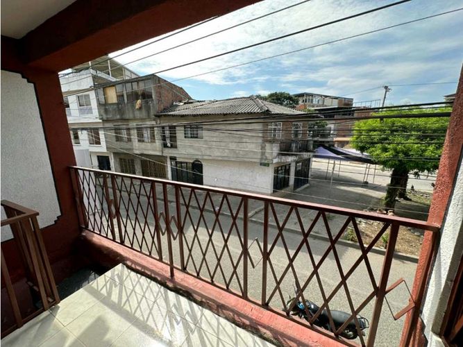 Casa de 6 alcobas en venta en La Floresta, Cali, 250 m² · foto 11 de 19