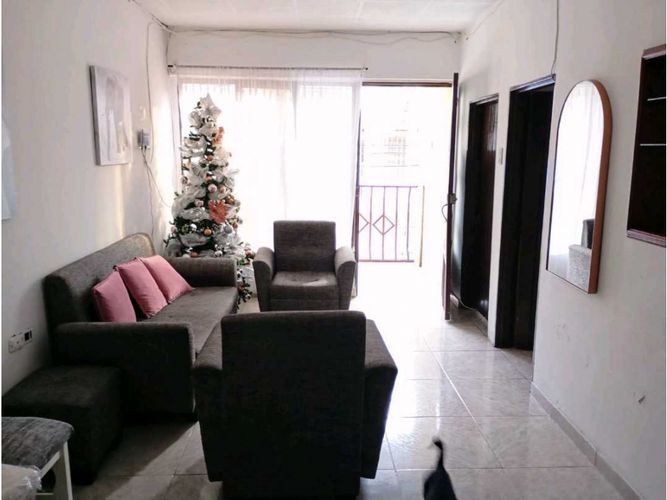 Casa de 9 alcobas en venta en Ciudad Pacífica, Cali, 250 m² · foto 3 de 9