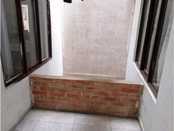 Casa de 9 alcobas en venta en Ciudad Pacífica, Cali, 250 m² · foto 4 de 9