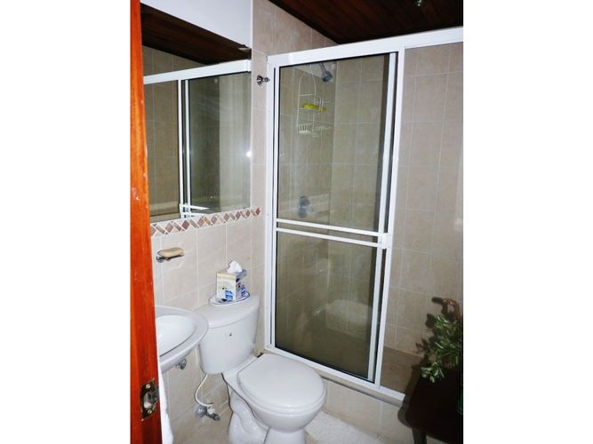 Casa de 3 alcobas en venta en Santa Teresita, Cali, 260 m² · foto 9 de 9