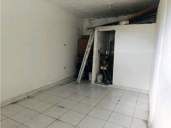 Casa de 9 alcobas en venta en Alfonso Lopez Ii Etapa, Cali, 330 m² · foto 9 de 14