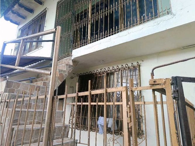 Casa de 9 alcobas en venta en Alfonso Lopez Ii Etapa, Cali, 330 m² · foto 10 de 14