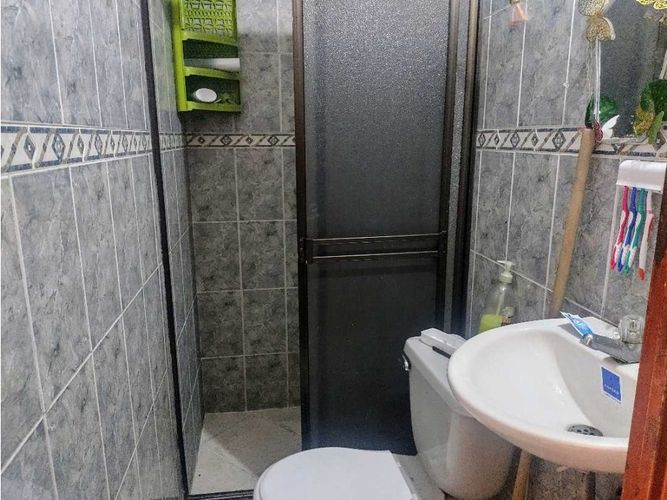 Casa de 8 alcobas en venta en Troncal, Cali, 250 m² · foto 5 de 10