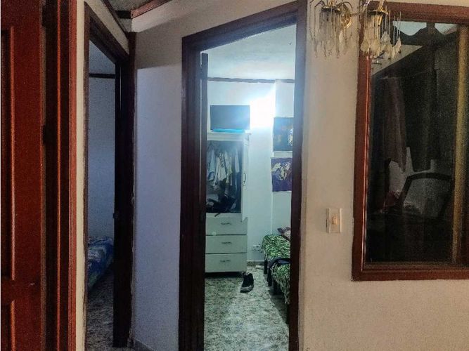 Casa de 8 alcobas en venta en Troncal, Cali, 250 m² · foto 7 de 10