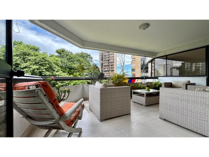 Apartamento de 4 alcobas en venta en Cabecera Del Llano, Bucaramanga, 235 m² · foto 10 de 24