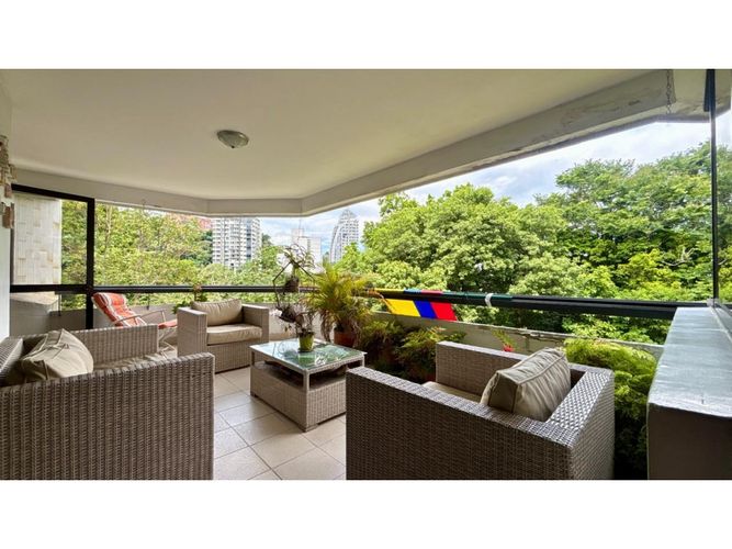 Apartamento de 4 alcobas en venta en Cabecera Del Llano, Bucaramanga, 235 m² · foto 11 de 24