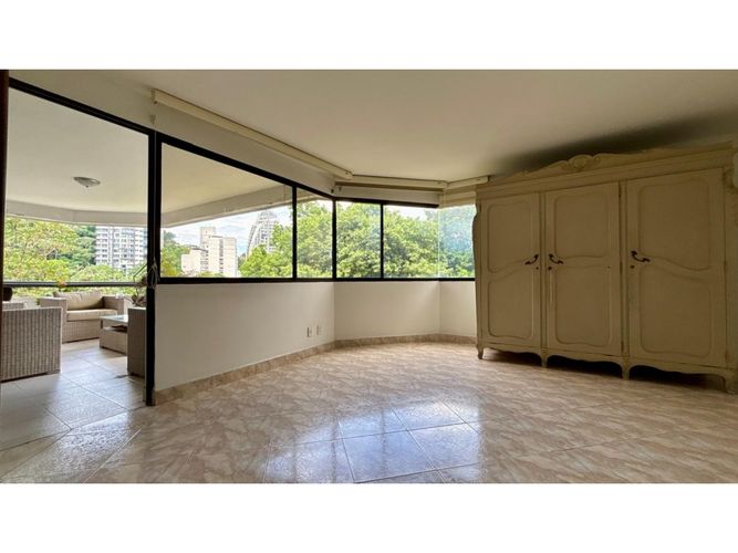 Apartamento de 4 alcobas en venta en Cabecera Del Llano, Bucaramanga, 235 m² · foto 13 de 24