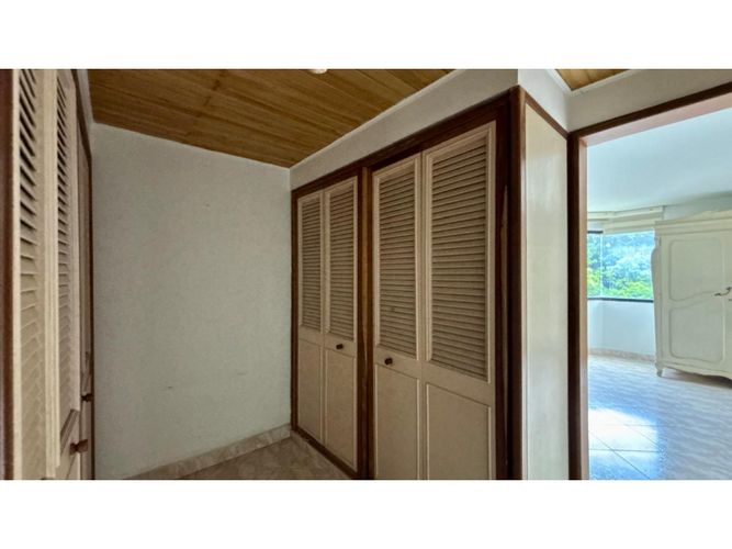 Apartamento de 4 alcobas en venta en Cabecera Del Llano, Bucaramanga, 235 m² · foto 16 de 24