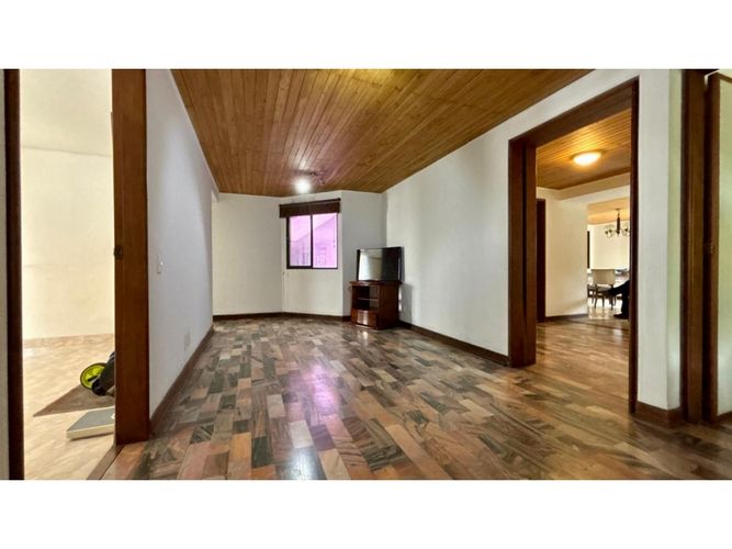 Apartamento de 4 alcobas en venta en Cabecera Del Llano, Bucaramanga, 235 m² · foto 18 de 24