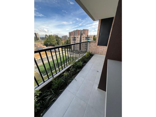 Apartamento de 2 alcobas en venta en Rionegro, 65 m² · foto 3 de 14
