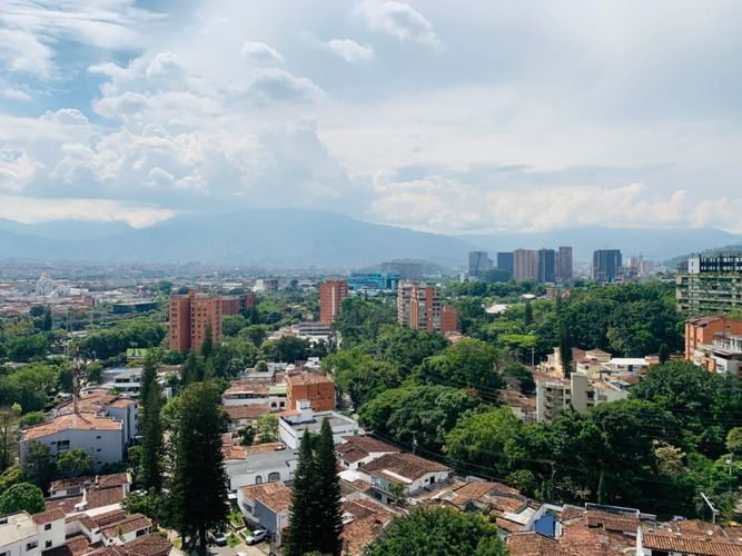Apartamento de 4 alcobas en arriendo en Patio Bonito, Medellín, 132 m² · foto 15 de 16