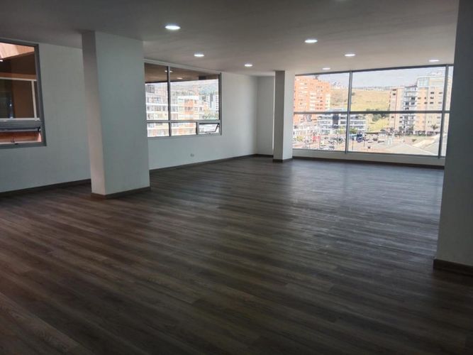 Oficina en venta en Unicentro, Tunja, 90 m² · foto 6 de 24