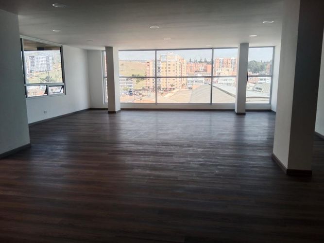 Oficina en venta en Unicentro, Tunja, 90 m² · foto 8 de 24
