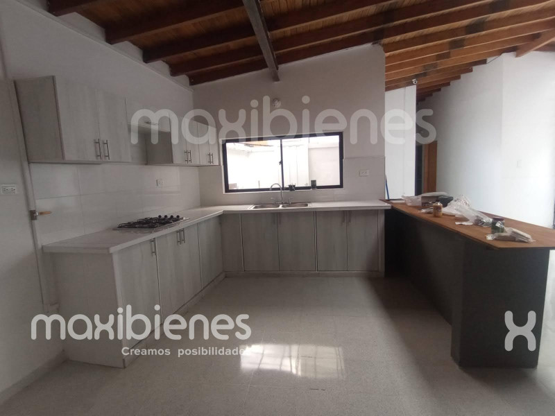 Apartamento en arriendo en Laureles, Medellín · foto 2 de 24