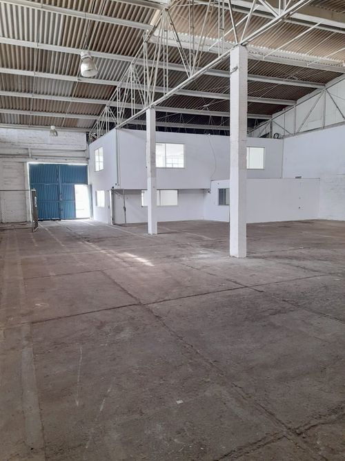 Bodega en arriendo en Manzanares, Cali, 652 m² · foto 3 de 9