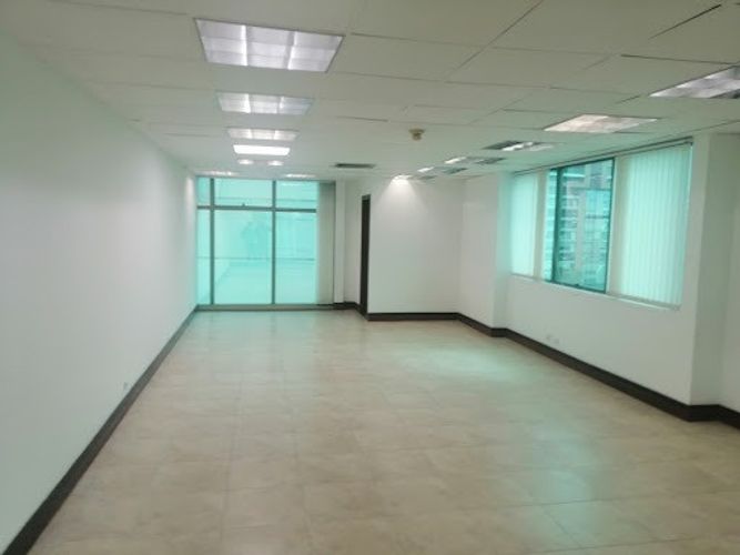 Oficina en arriendo en Santa María De Los Ángeles, Medellín, 70 m² · foto 2 de 12