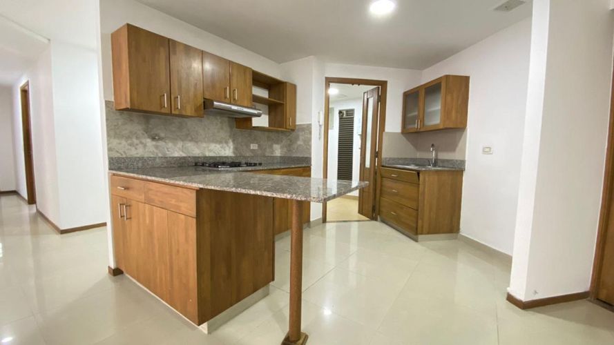Apartamento de 3 alcobas en venta en Las Lomitas, Sabaneta, 97 m² · foto 4 de 20