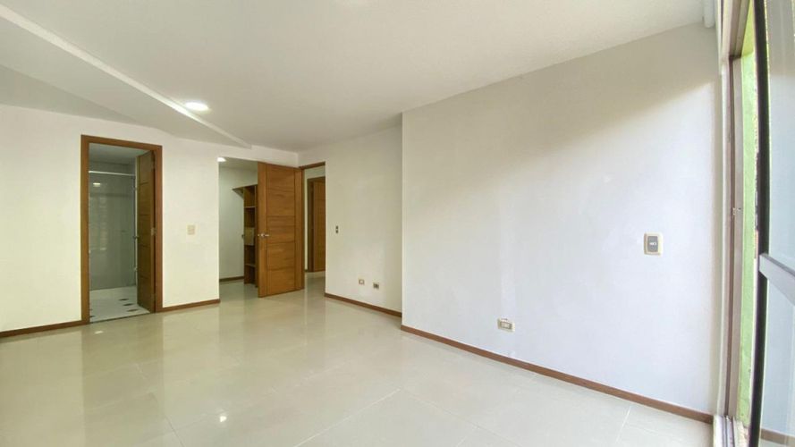 Apartamento de 3 alcobas en venta en Las Lomitas, Sabaneta, 97 m² · foto 5 de 20