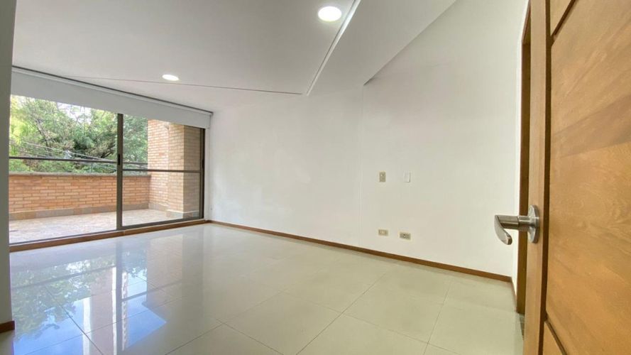 Apartamento de 3 alcobas en venta en Las Lomitas, Sabaneta, 97 m² · foto 7 de 20