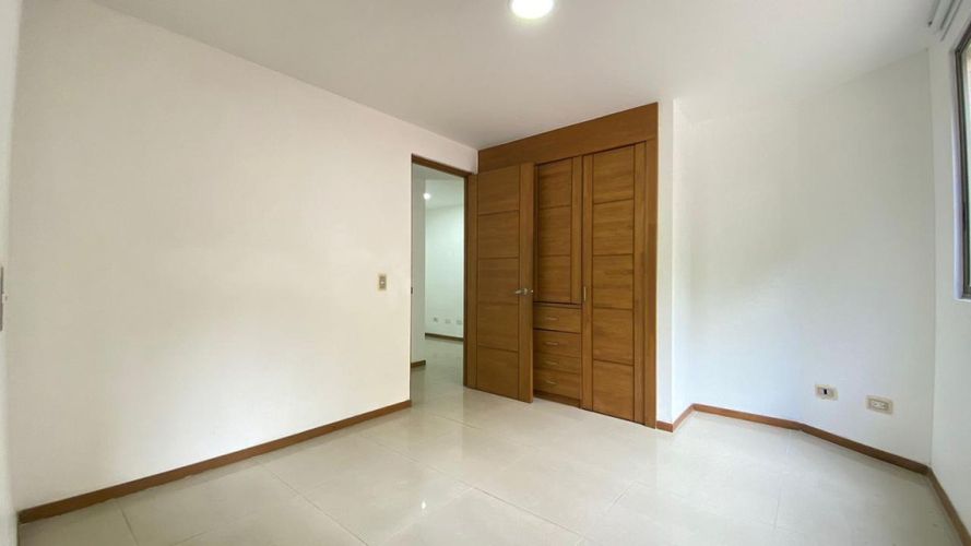Apartamento de 3 alcobas en venta en Las Lomitas, Sabaneta, 97 m² · foto 11 de 20