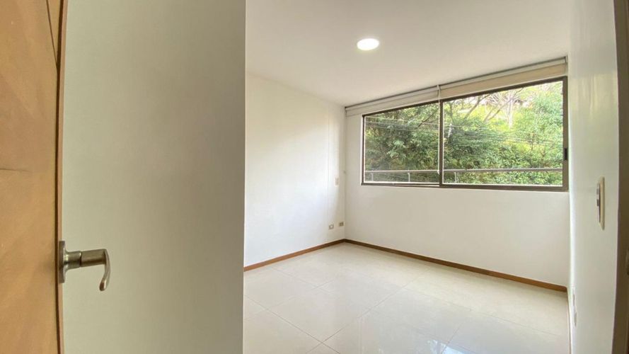 Apartamento de 3 alcobas en venta en Las Lomitas, Sabaneta, 97 m² · foto 12 de 20