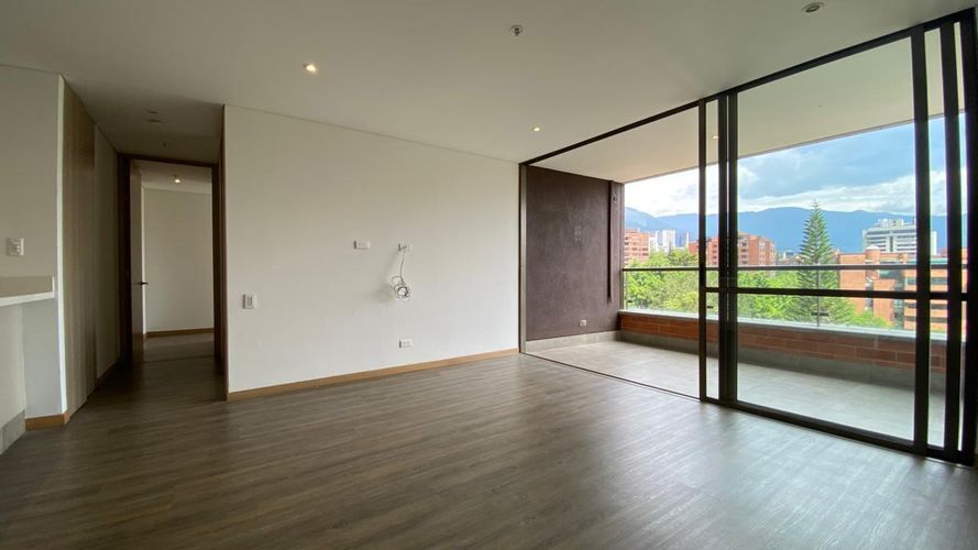 Apartamento de 2 alcobas en arriendo en El Poblado, Medellín, 100 m² · foto 2 de 18