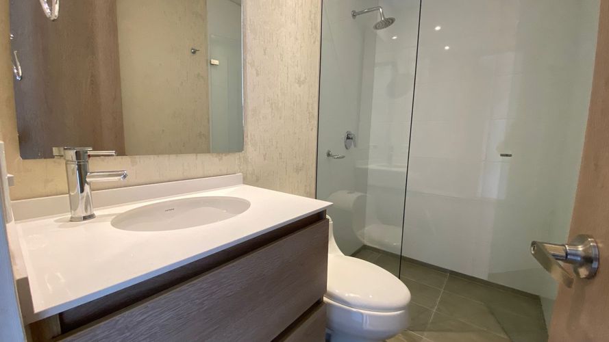 Apartamento de 2 alcobas en arriendo en El Poblado, Medellín, 100 m² · foto 17 de 18