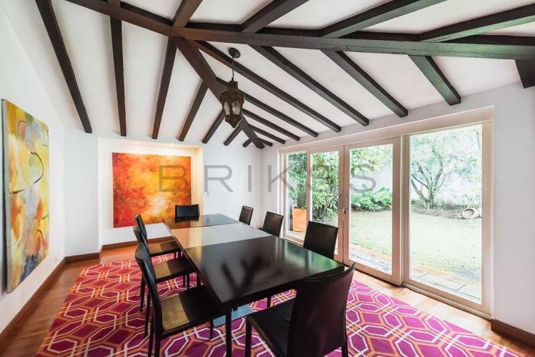 Casa de 3 alcobas en venta en Santa Barbara Alta, Bogotá, 403 m² · foto 3 de 21