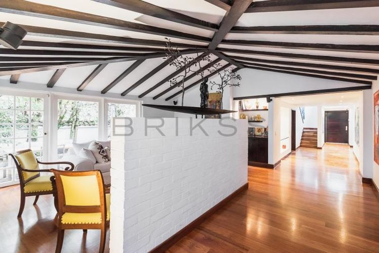 Casa de 3 alcobas en venta en Santa Barbara Alta, Bogotá, 403 m² · foto 4 de 21