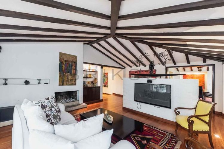 Casa de 3 alcobas en venta en Santa Barbara Alta, Bogotá, 403 m² · foto 6 de 21
