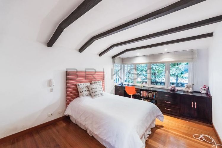 Casa de 3 alcobas en venta en Santa Barbara Alta, Bogotá, 403 m² · foto 14 de 21