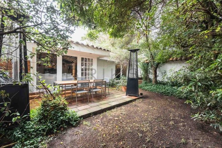 Casa de 3 alcobas en venta en Santa Barbara Alta, Bogotá, 403 m² · foto 18 de 21