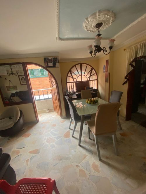 Apartamento de 6 alcobas en venta en El Carmen I, Floridablanca, 126 m² · foto 4 de 22