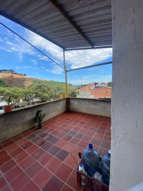 Apartamento de 6 alcobas en venta en El Carmen I, Floridablanca, 126 m² · foto 18 de 22